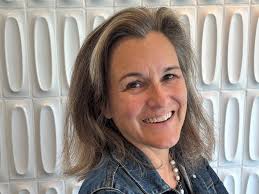 Head shot of Dr. Tracey Woodruff